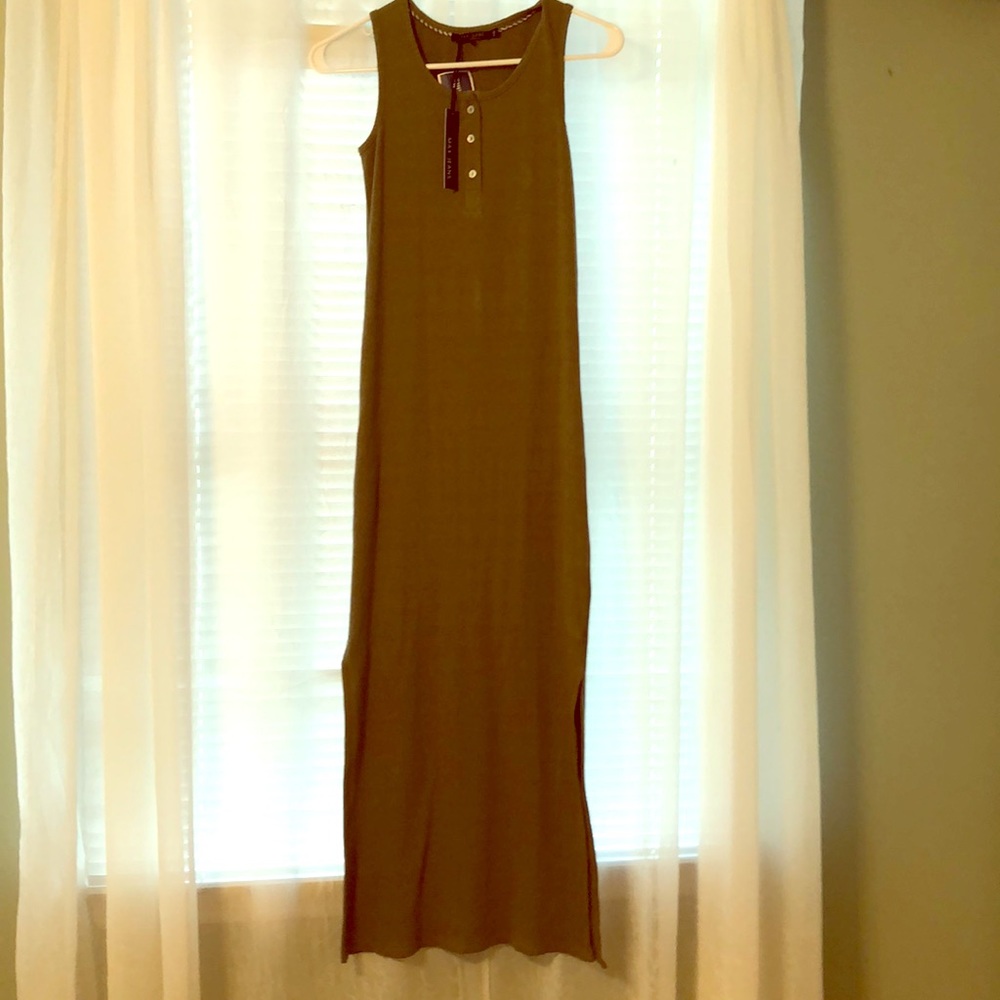 Green maxi dress